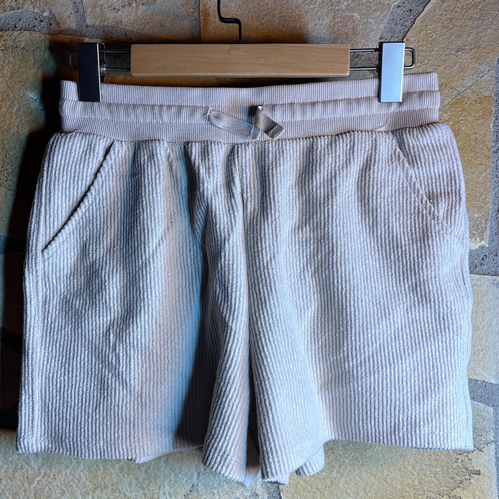 The Commons Ribbed Boxy Pullover + Short Set 🫶 - Picture 9 of 12